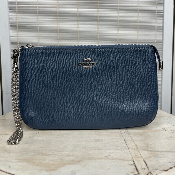 Coach Crossgrain Leather Chain Wristlet Clutch Blue Denim - Picture 1 of 9